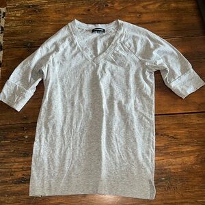 525 America grey basics top. Quarter sleeve and amazing quality